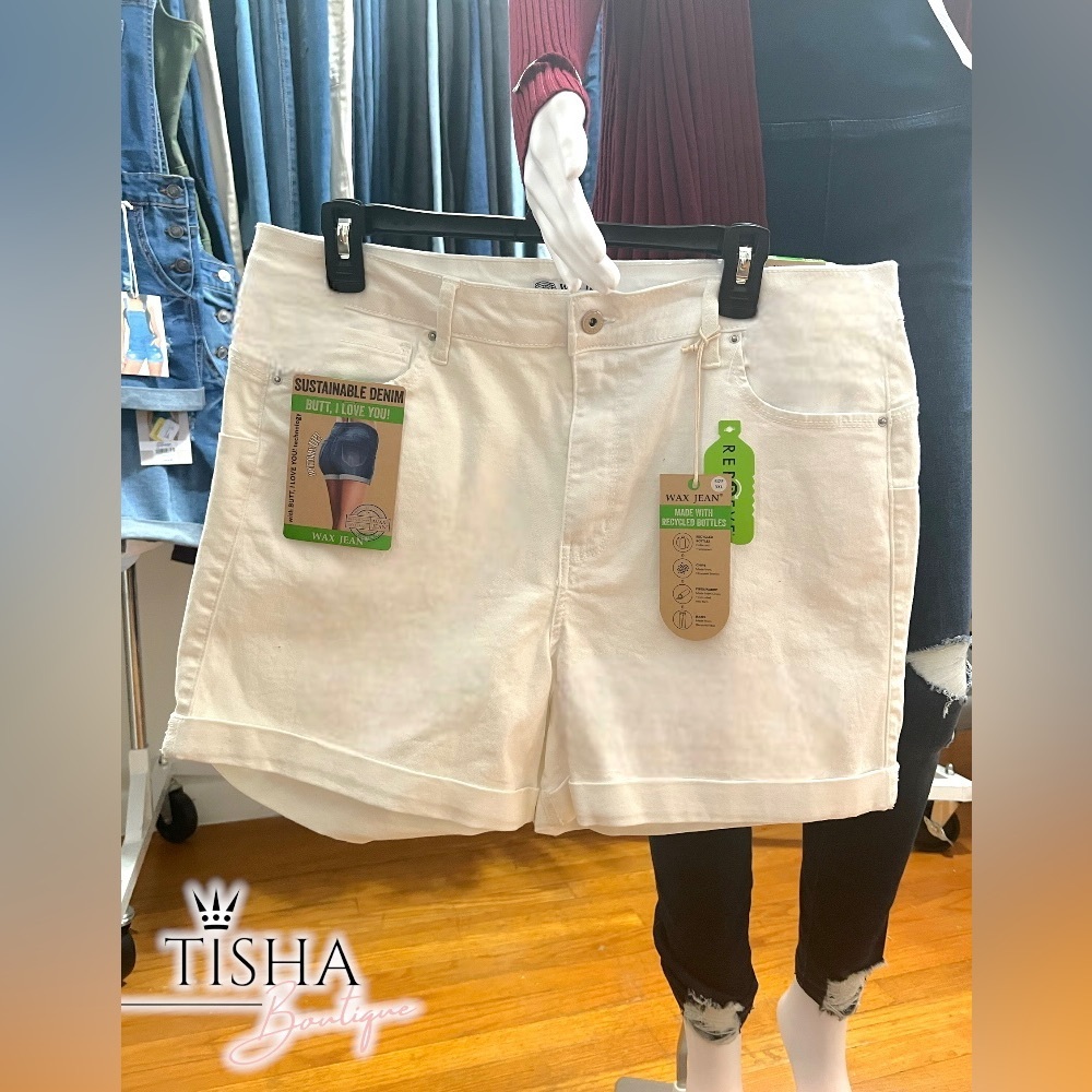 NWT Wax Jean Short SIZE : XXXL